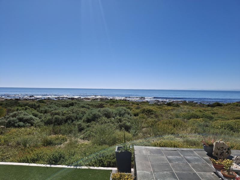 5 Bedroom Property for Sale in Sandy Point Western Cape